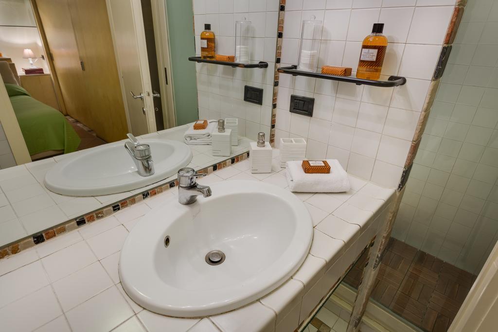 Spanish Steps Gea Apartments ローマ エクステリア 写真